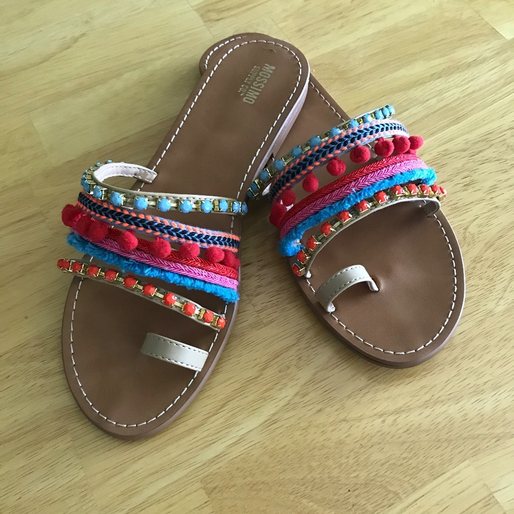 Pom Pom Shoes